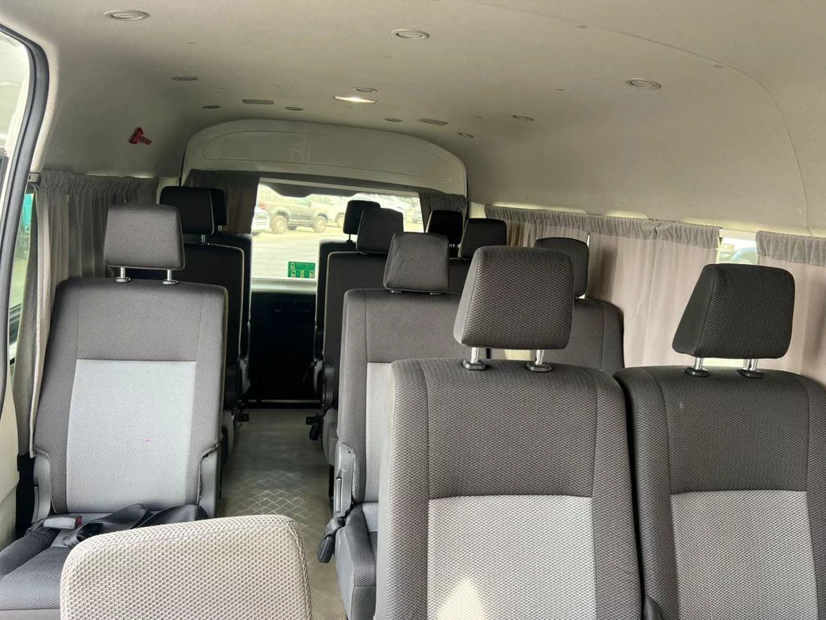 Toyota Hiace GL 2023 Toyota Hiace 3.5L V6 - GCC - Passenger Full Automatic - Patrol - 13 Seater - No Accident - 8-16-0