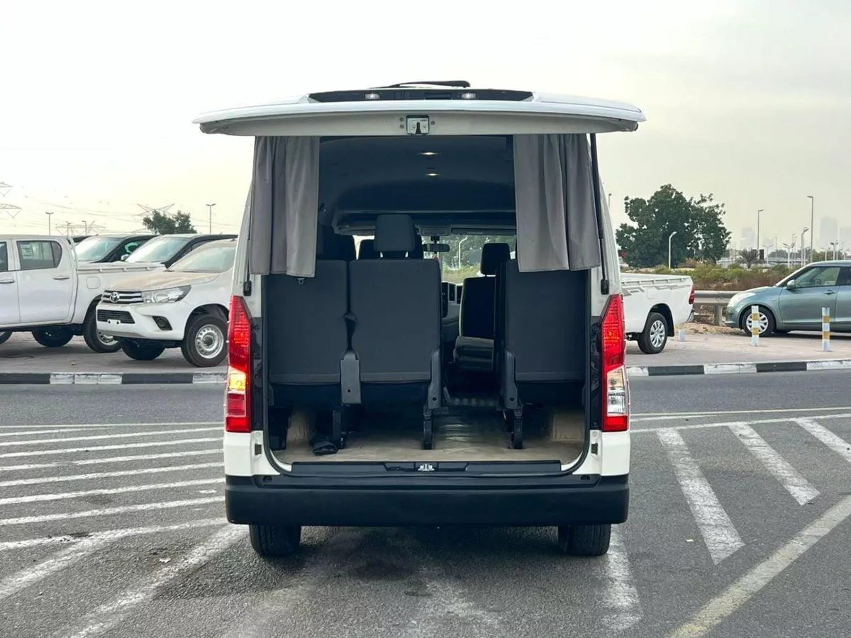 Toyota Hiace GL 2023 Toyota Hiace 3.5L V6 - GCC - Passenger Full Automatic - Patrol - 13 Seater - No Accident - 8-6-0