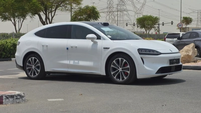 Luxeed R7 Ultra EREV (White)-0
