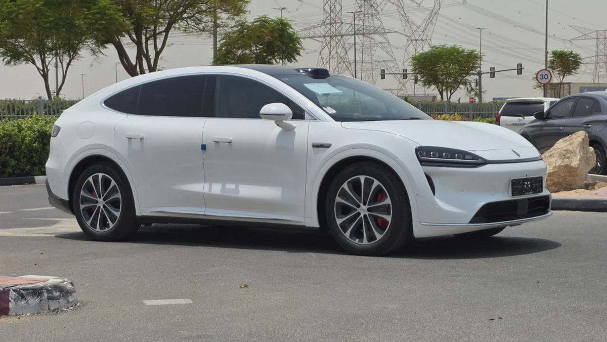 Luxeed R7 Ultra EREV (White)