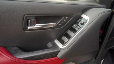Toyota Land Cruiser GR SPORT 3.5L V6-8
