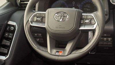 Toyota Land Cruiser GR SPORT 3.5L V6-3