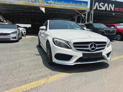 2017 Mercedes-Benz C200 C-Class GCC Specs - Impeccable Condition-2