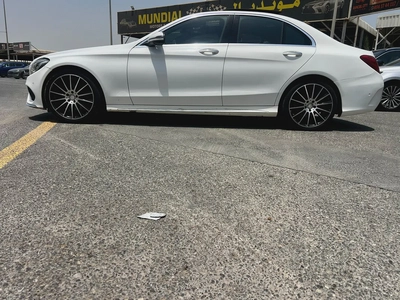 2017 Mercedes-Benz C200 C-Class GCC Specs - Impeccable Condition-4