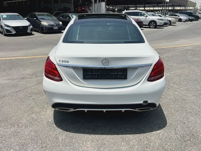 2017 Mercedes-Benz C200 C-Class GCC Specs - Impeccable Condition-6
