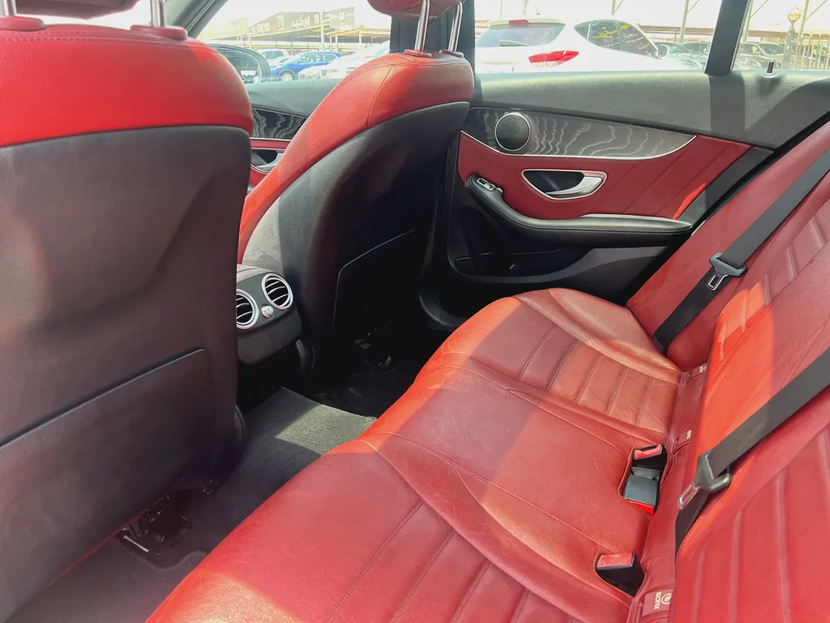 2017 Mercedes-Benz C200 C-Class GCC Specs - Impeccable Condition-7-7