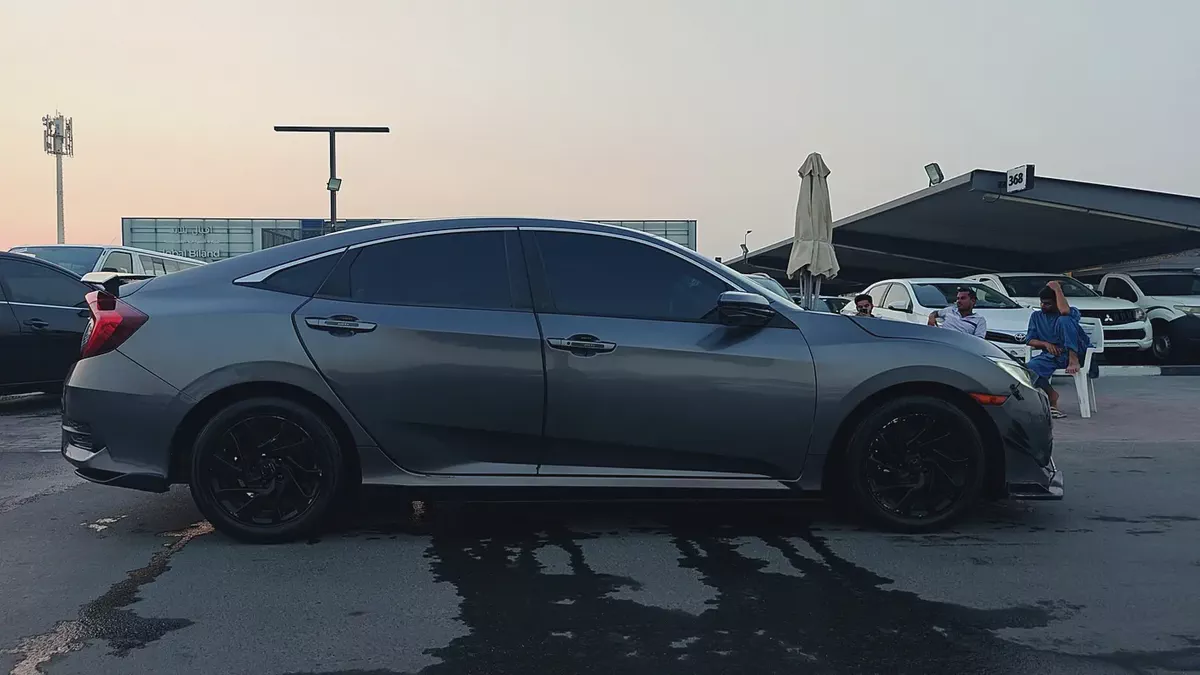 2016 Honda Civic Sport GCC Specs-6-6