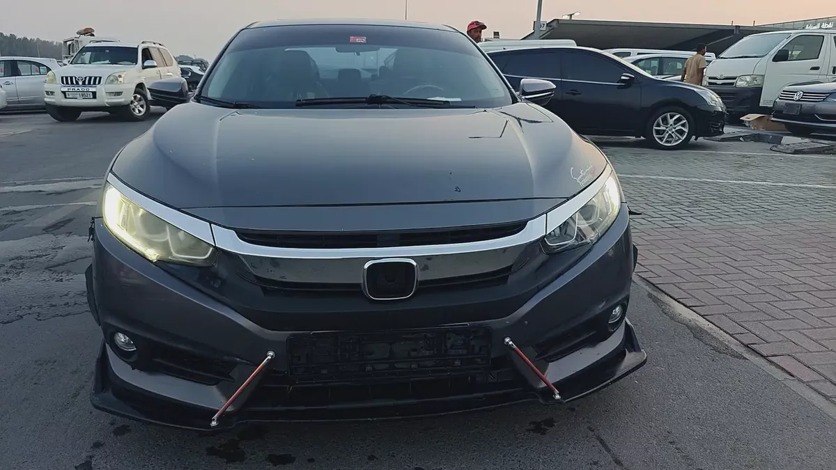 2016 Honda Civic Sport GCC Specs-8-8