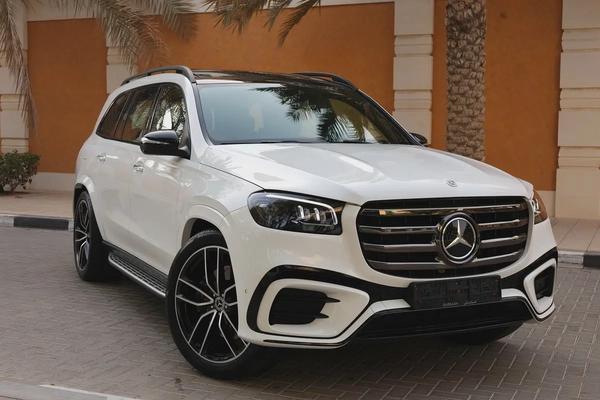 MERCEDES-BENZ GLS450-4MATIC-2024-13000KM-GCC SPECS-UNDER WARRANTY-NIGHT PACKAGE