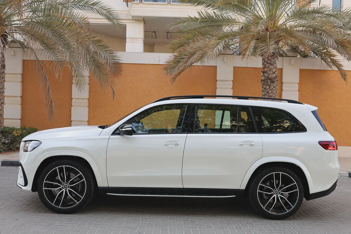 MERCEDES-BENZ GLS450-4MATIC-2024-13000KM-GCC SPECS-UNDER WARRANTY-NIGHT PACKAGE-8-8