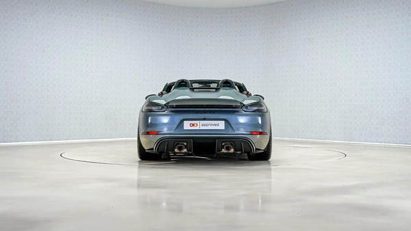 Porsche 718 Cayman GT4 RS