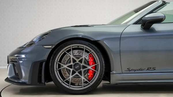 Porsche 718 Cayman GT4 RS