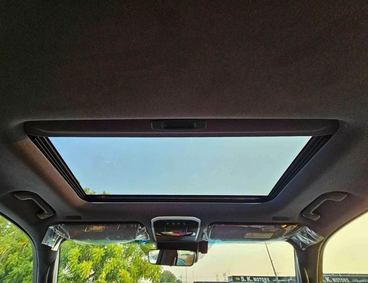 Toyota Land Cruiser VXR 3.3L DIESEL || PWR WITH MEMORY SEATS / HUD , RADAR / JBL SPEAKERS (CODE # LCDVXRHA)-24-0