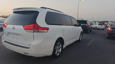 2014 Toyota Sienna Limited | American Specs | Fully Loaded-2