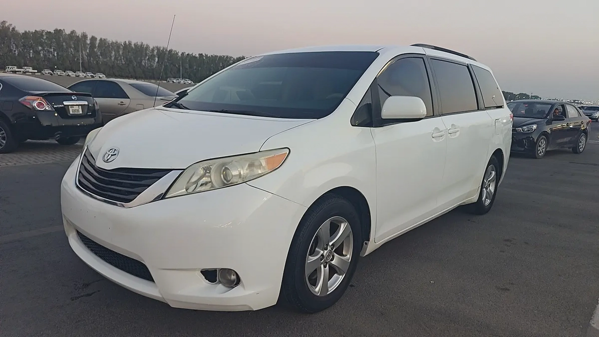 2014 Toyota Sienna Limited | American Specs | Fully Loaded-11-11