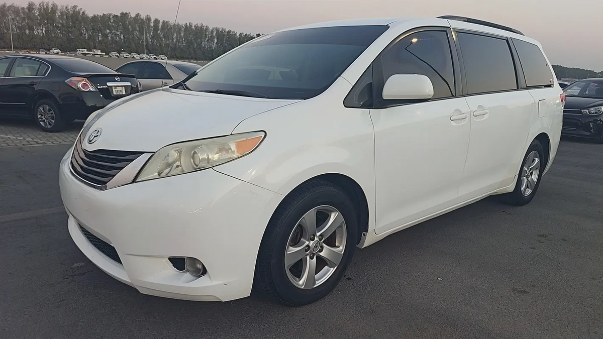 2014 Toyota Sienna Limited | American Specs | Fully Loaded