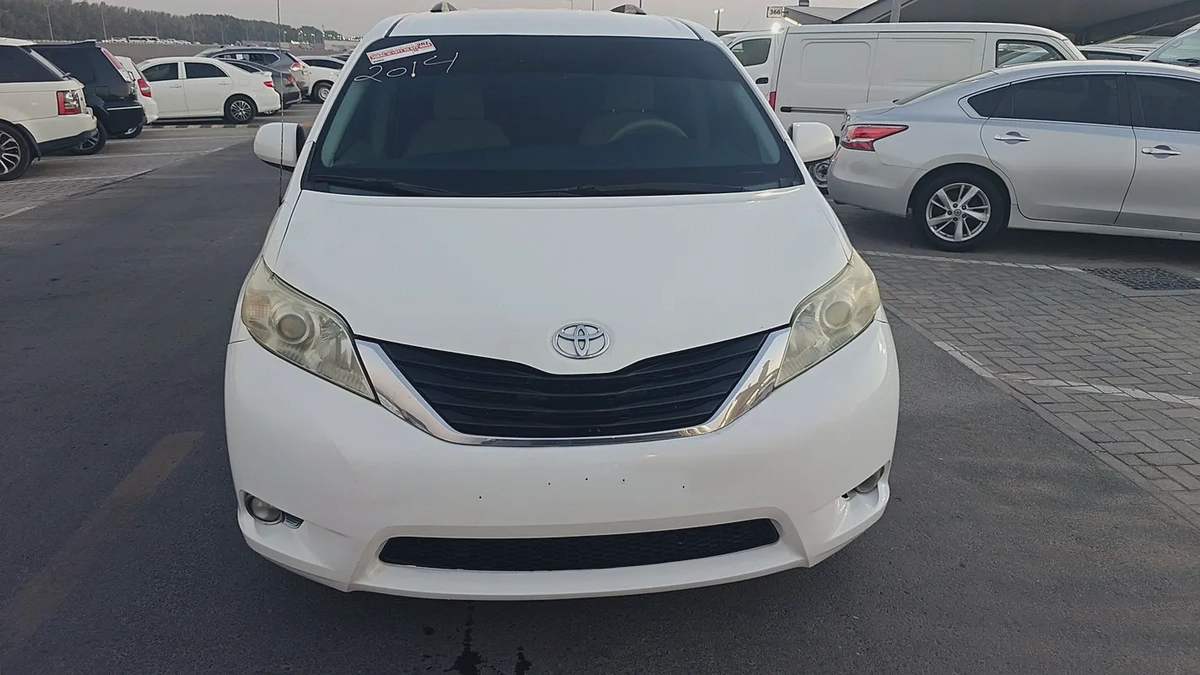 2014 Toyota Sienna Limited | American Specs | Fully Loaded-3-3