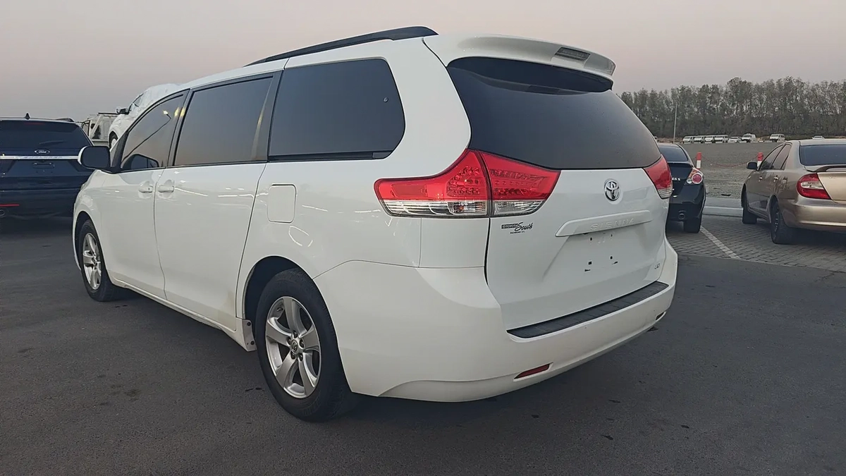 2014 Toyota Sienna Limited | American Specs | Fully Loaded-5-5