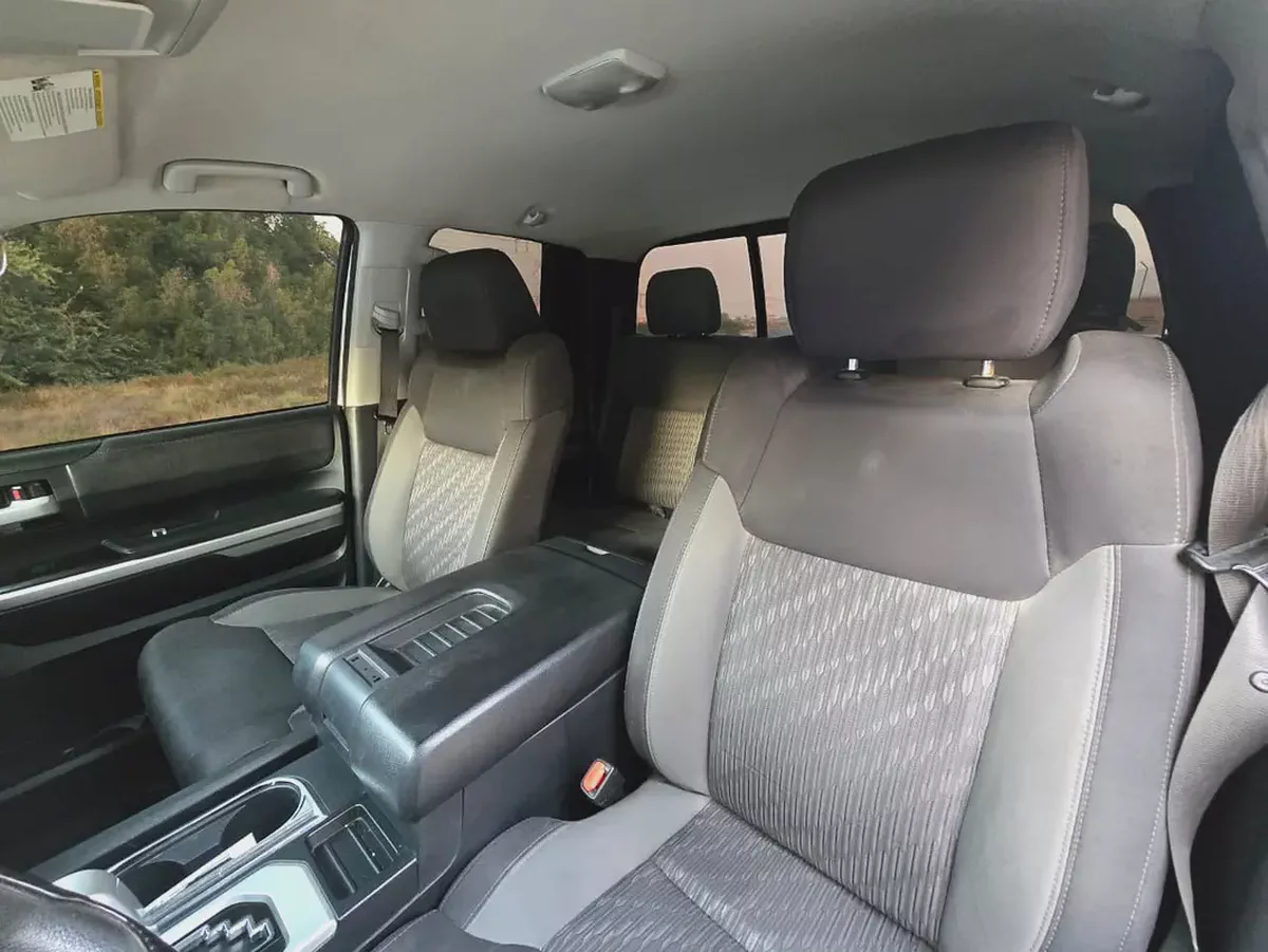2017 Toyota Tundra Double Cab SR5 | 4.6L V8 | 2WD | US Specs | Orginal paint | Perfect condition-18-18
