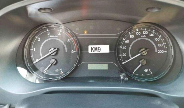 Toyota Hilux Toyota Hilux 2.4L Diesel MT Mid Option 2025