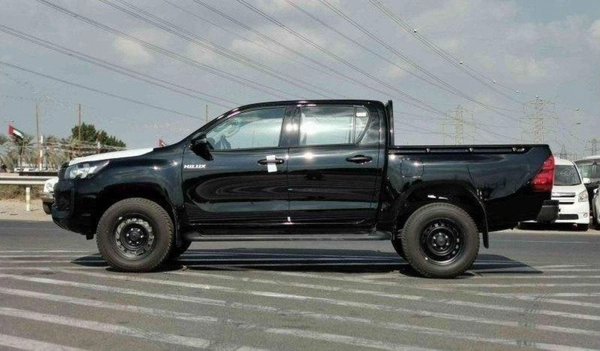 Toyota Hilux Toyota Hilux 2.4L Diesel MT Mid Option 2025