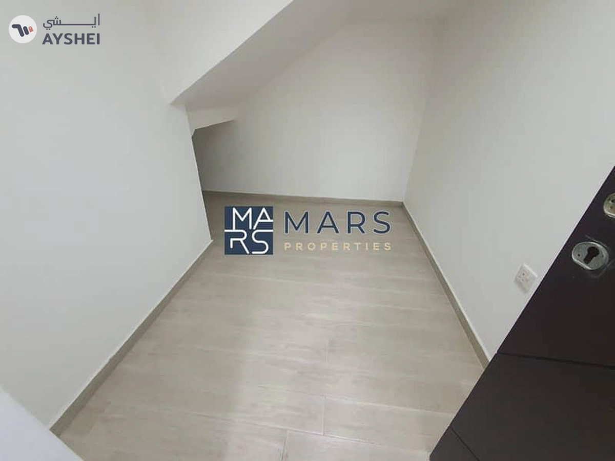 Specious Villa | Modren Finishing Availabile At Prime location-12-12