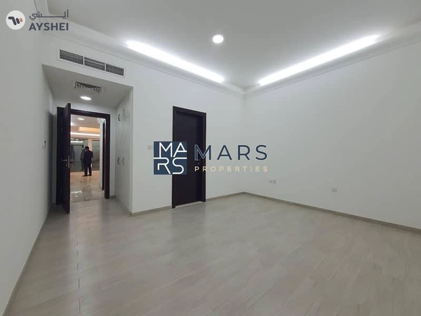 Specious Villa | Modren Finishing Availabile At Prime location