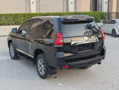 Toyota Prado VXR V6 4.0L Full Option | GCC Specs | Excellent Condition |-3