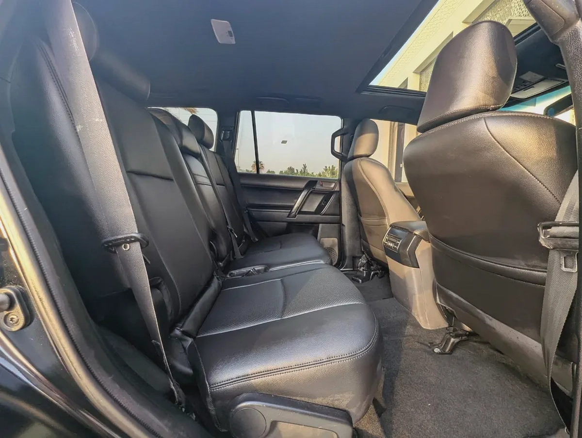 Toyota Prado VXR V6 4.0L Full Option | GCC Specs | Excellent Condition |