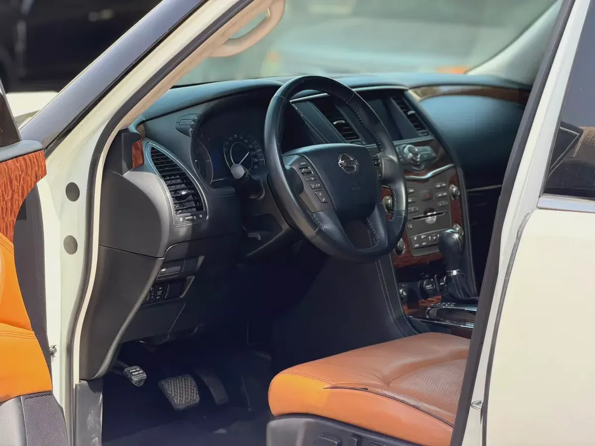 NISSAN PATROL LE V8-6-6