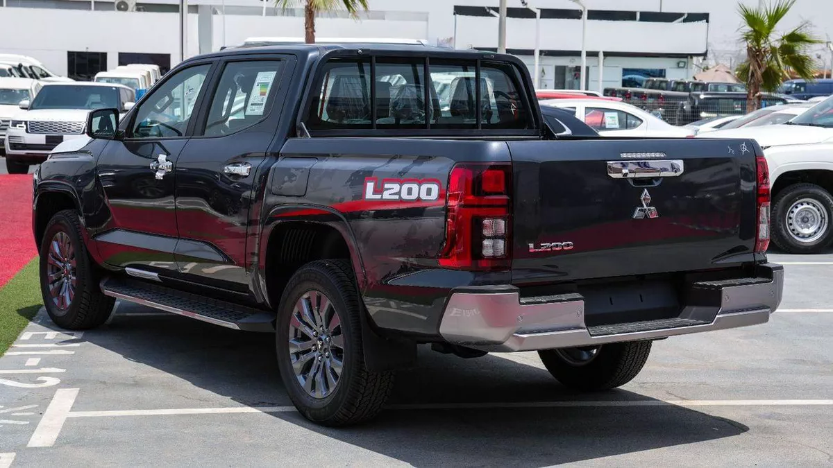 Mitsubishi L200 GLS Brand New – 2.5L Turbo Diesel 4WD Automatic – C83 – GCC 2026-3-0