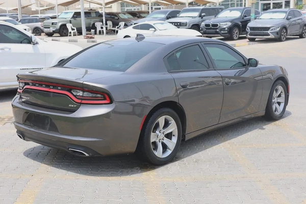 Used Dodge Charger 3.6L SXT Mid Option 2015