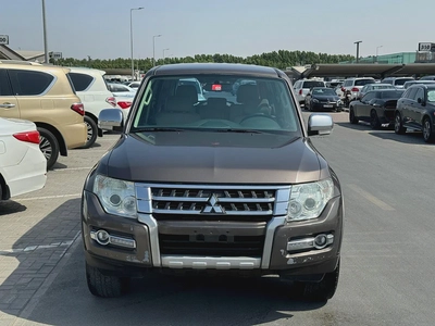Mitsubshi Pajero 2015 brown color GCC calen car-0