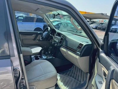 Mitsubshi Pajero 2015 brown color GCC calen car-6