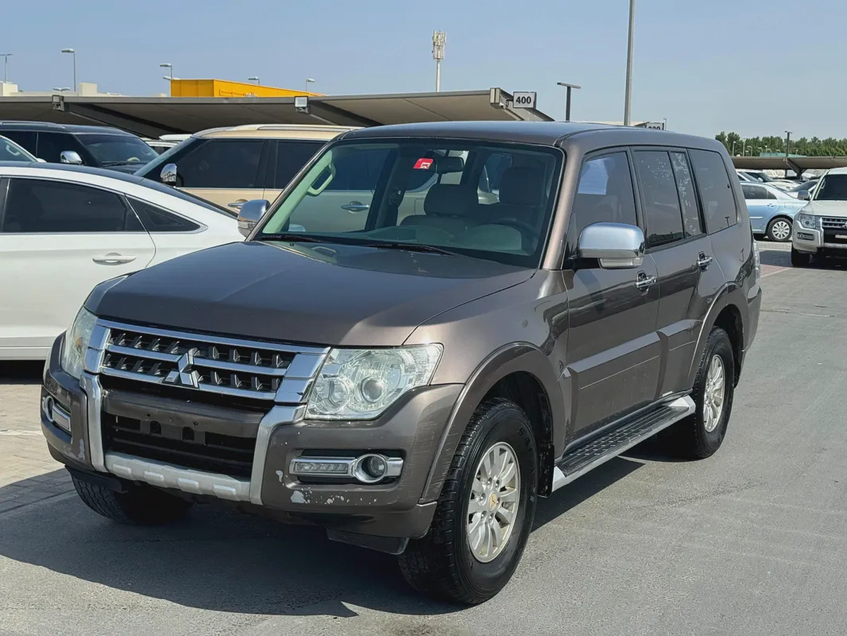 Mitsubshi Pajero 2015 brown color GCC calen car-3-3