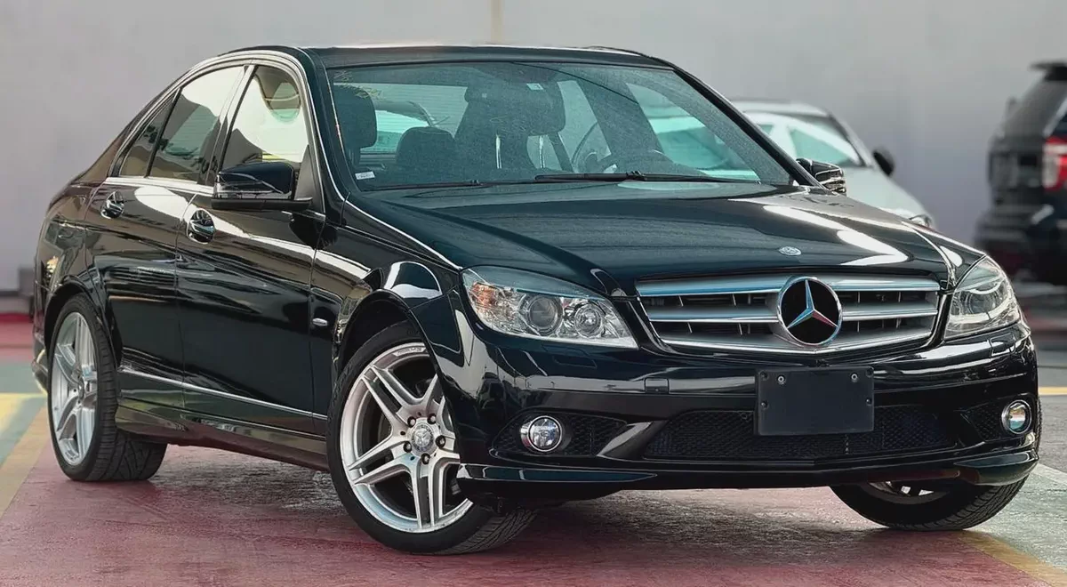 BENZ C300 | 2010 | ONLY : 82144 KM | JAPAN IMPORT | CLEAN TITLE