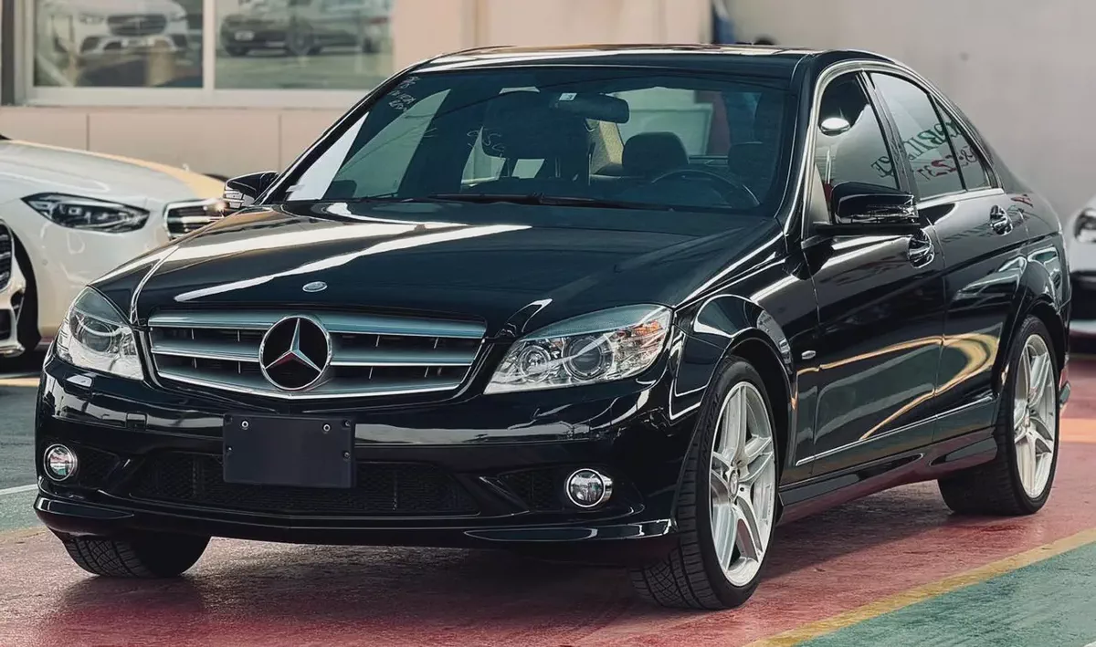 BENZ C300 | 2010 | ONLY : 82144 KM | JAPAN IMPORT | CLEAN TITLE-1-1