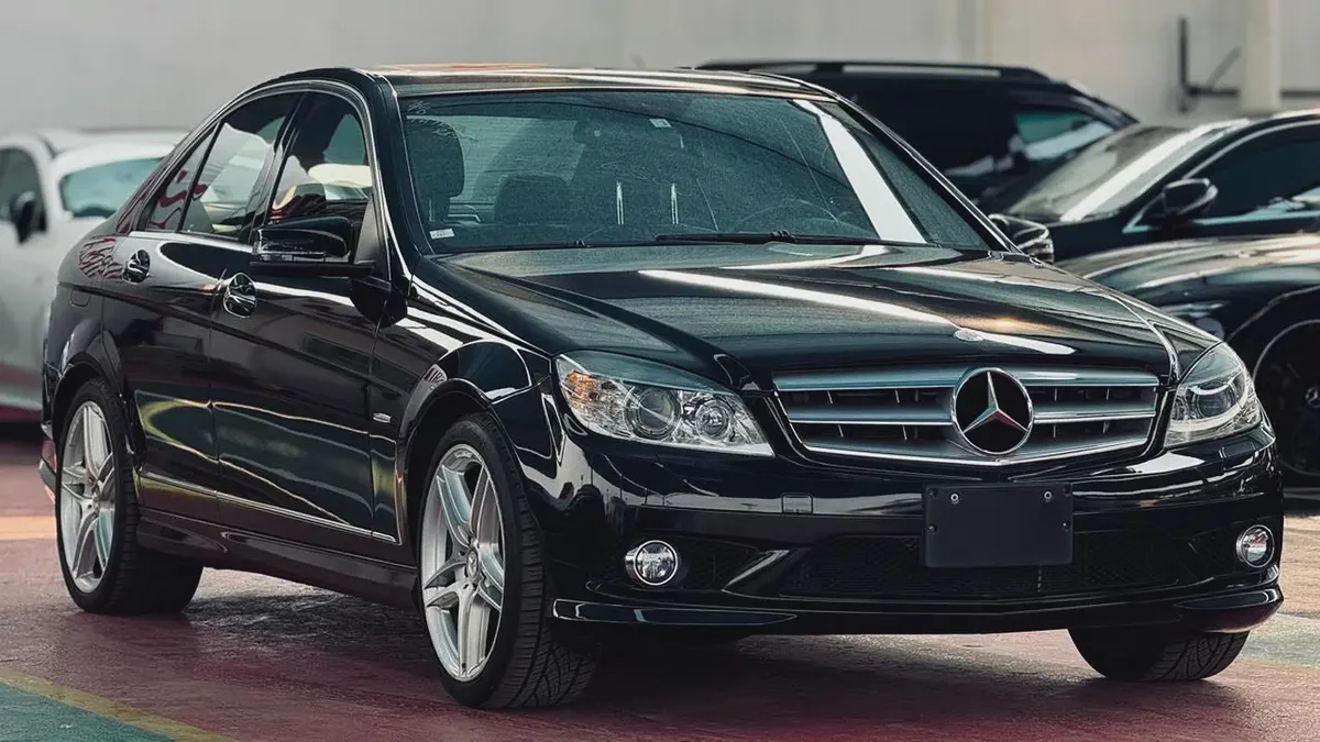 BENZ C300 | 2010 | ONLY : 82144 KM | JAPAN IMPORT | CLEAN TITLE-3-3