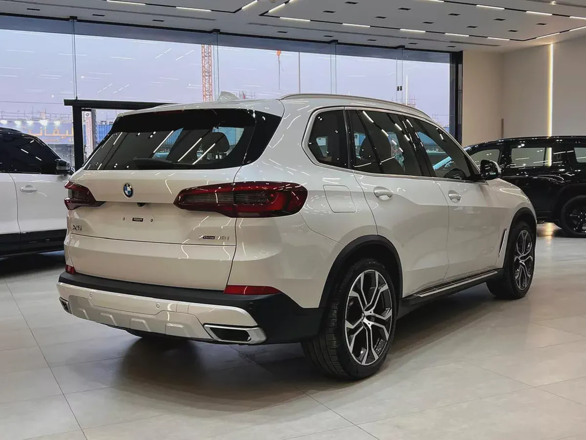 !! 2022 !! BMW X5 | xDrive40i M Sport | GCC | Full Service History-2-2