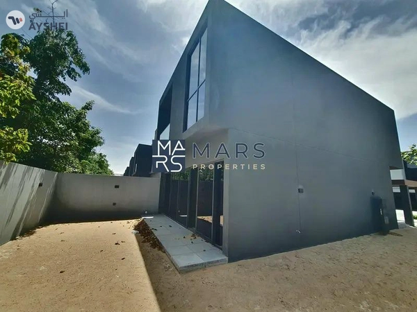 Brand New l Corner 3BHK In Masaar l First Living