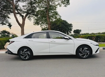 Hyundai Elantra 1.5L GLS 2025 0KM-3