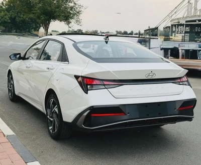 Hyundai Elantra 1.5L GLS 2025 0KM-6
