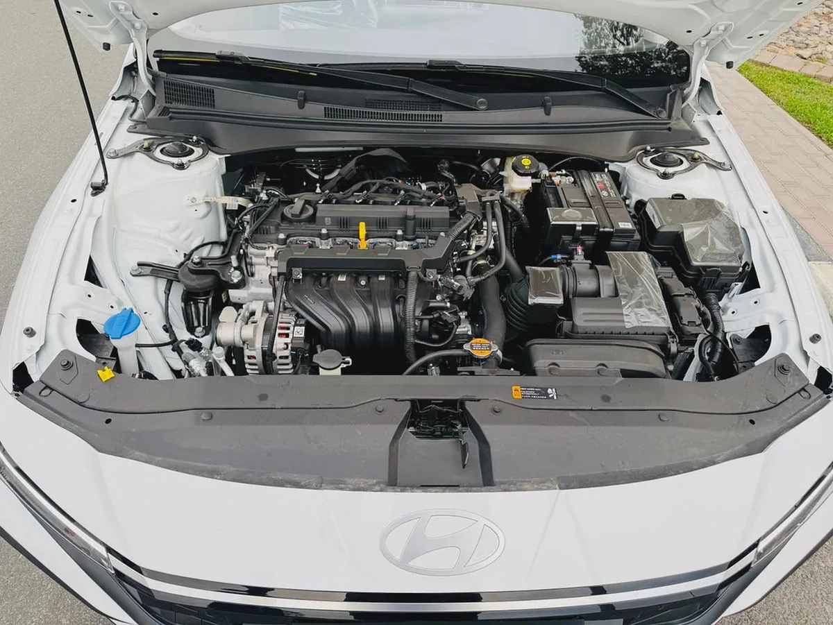Hyundai Elantra 1.5L GLS 2025 0KM-12-12