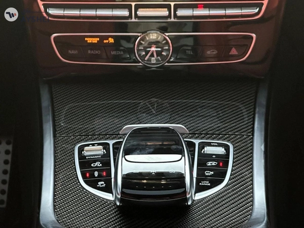 Mercedes-Benz GL 63 AMG Mercedes G63 4.0L V8 AT