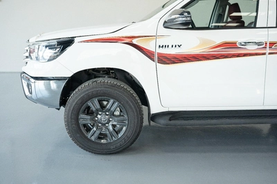 TOYOTA HILUX 2.7 Automatic 4WD 2024 GCC-2