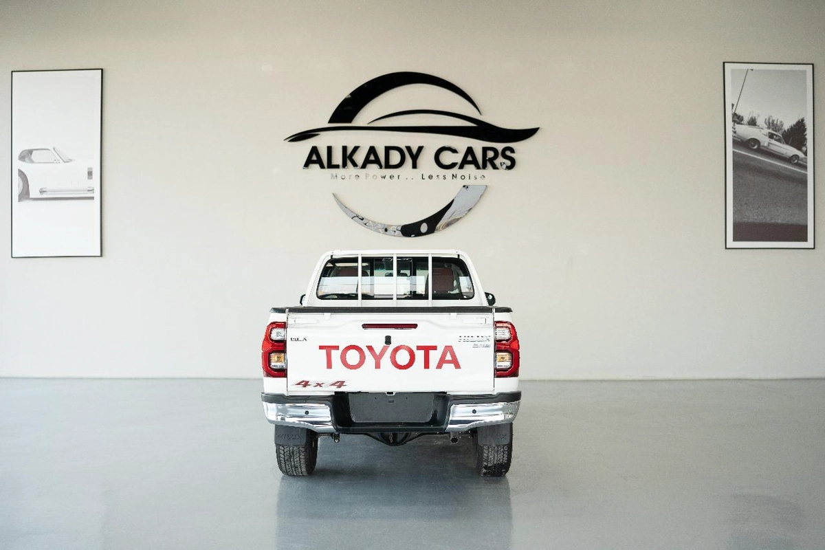TOYOTA HILUX 2.7 Automatic 4WD 2024 GCC-6-6