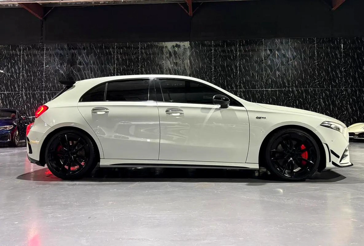 2022 Mercedes-Benz A 35 AMG 4MATIC | GCC Specs | Full Service History-13-13