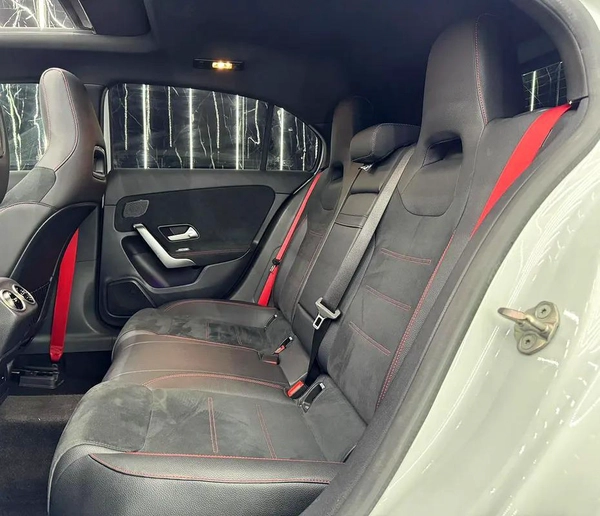 2022 Mercedes-Benz A 35 AMG 4MATIC | GCC Specs | Full Service History