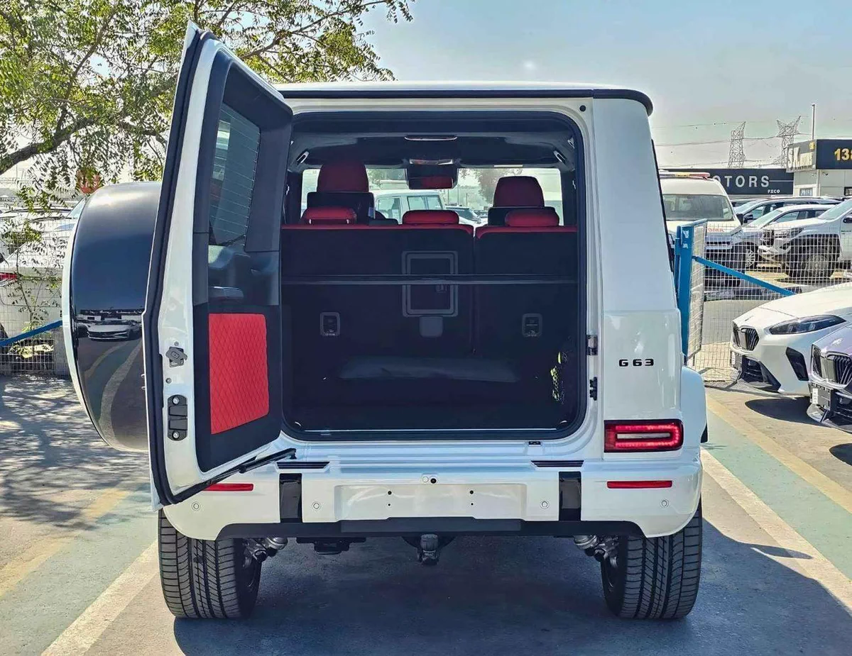Mercedes Benz G63 AMG STD MERCEDES BENZ G63 AMG BITURBO / 4.0L V8 PETROL/360* CAMERA/SUNROOF WIHT LEATHER SEATS (CODE # G63BT)-6-0