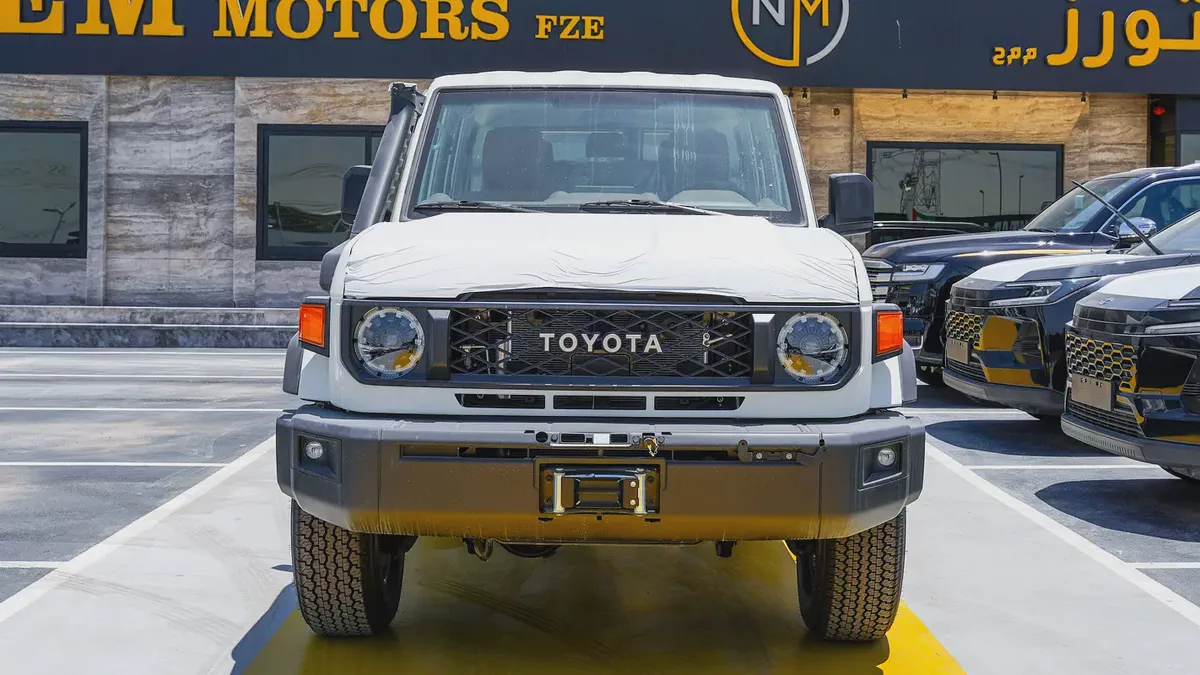 Brand New 2026 Toyota Land Cruiser 70 Series LC 76 LX GCC Specs-1-1